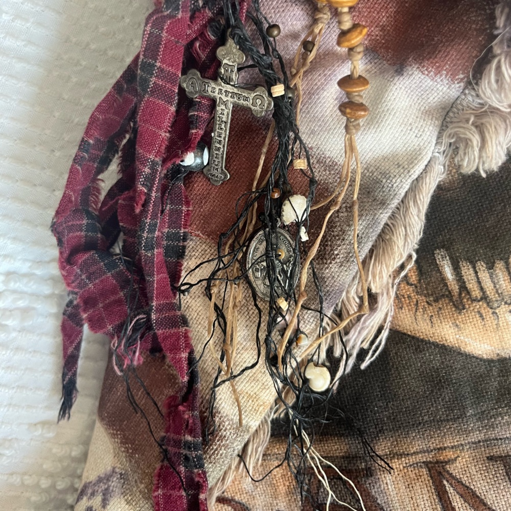 NWOT skull traveler bag Handmade WORK OF ART carry it or hang it on your wall - Picture 7 of 16